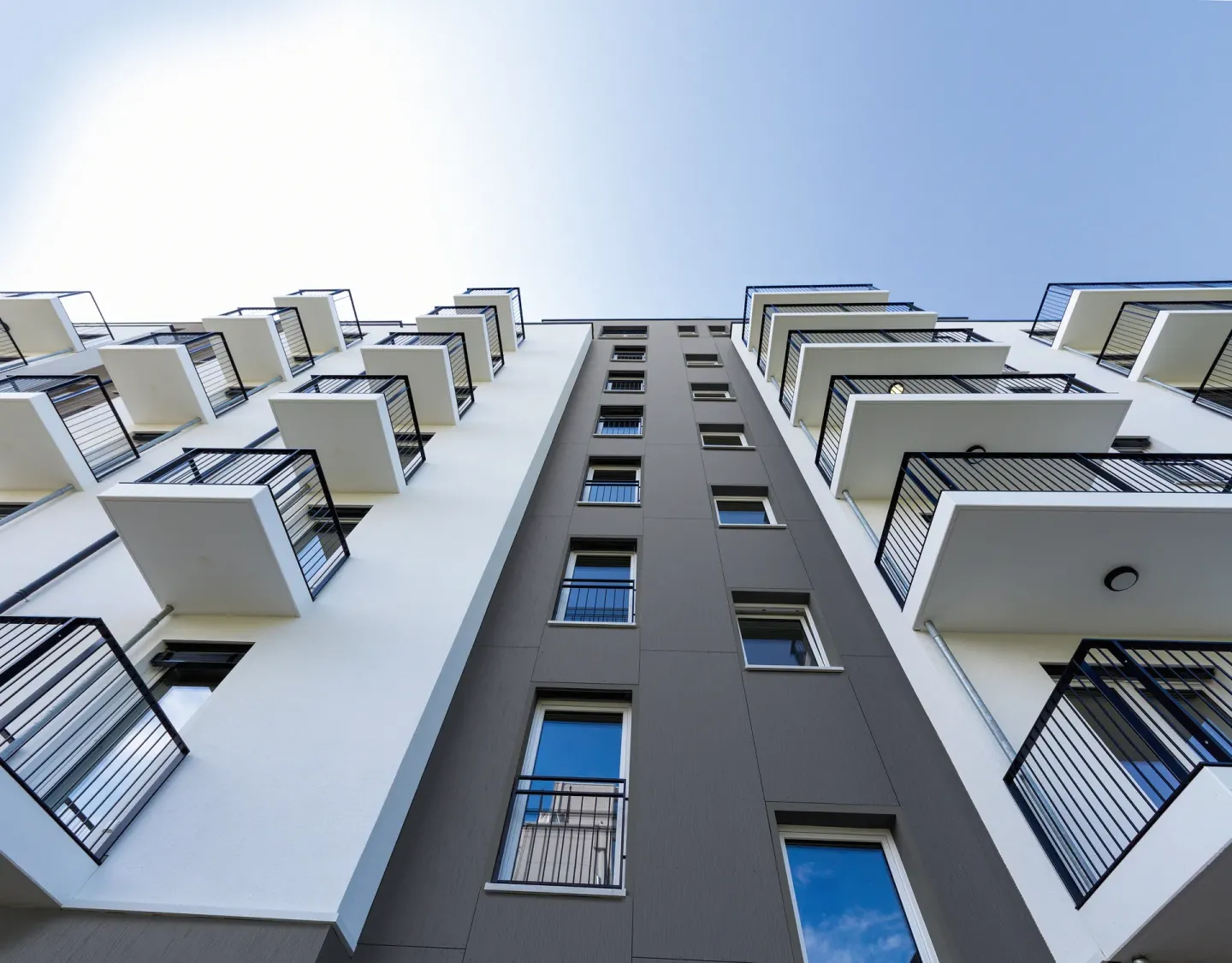Hardie® Architectural Panel und Hardie® Panel: Fassadentafeln aus Faserzement Hardie® Architectural Panel und Hardie® Panel: Fassadentafeln aus Faserzement