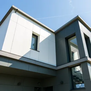 Hardie® Architectural Panel und Hardie® Panel: Fassadentafeln aus Faserzement Hardie® Architectural Panel und Hardie® Panel: Fassadentafeln aus Faserzement